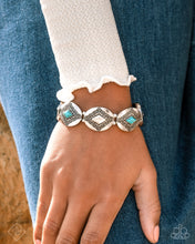 Load image into Gallery viewer, Paparazzi Simply Santa Fe - April 2025 Fashion Fix Complete Set
