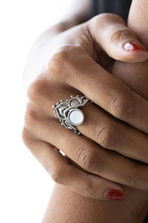 Paparazzi Lotus Solstice White Ring