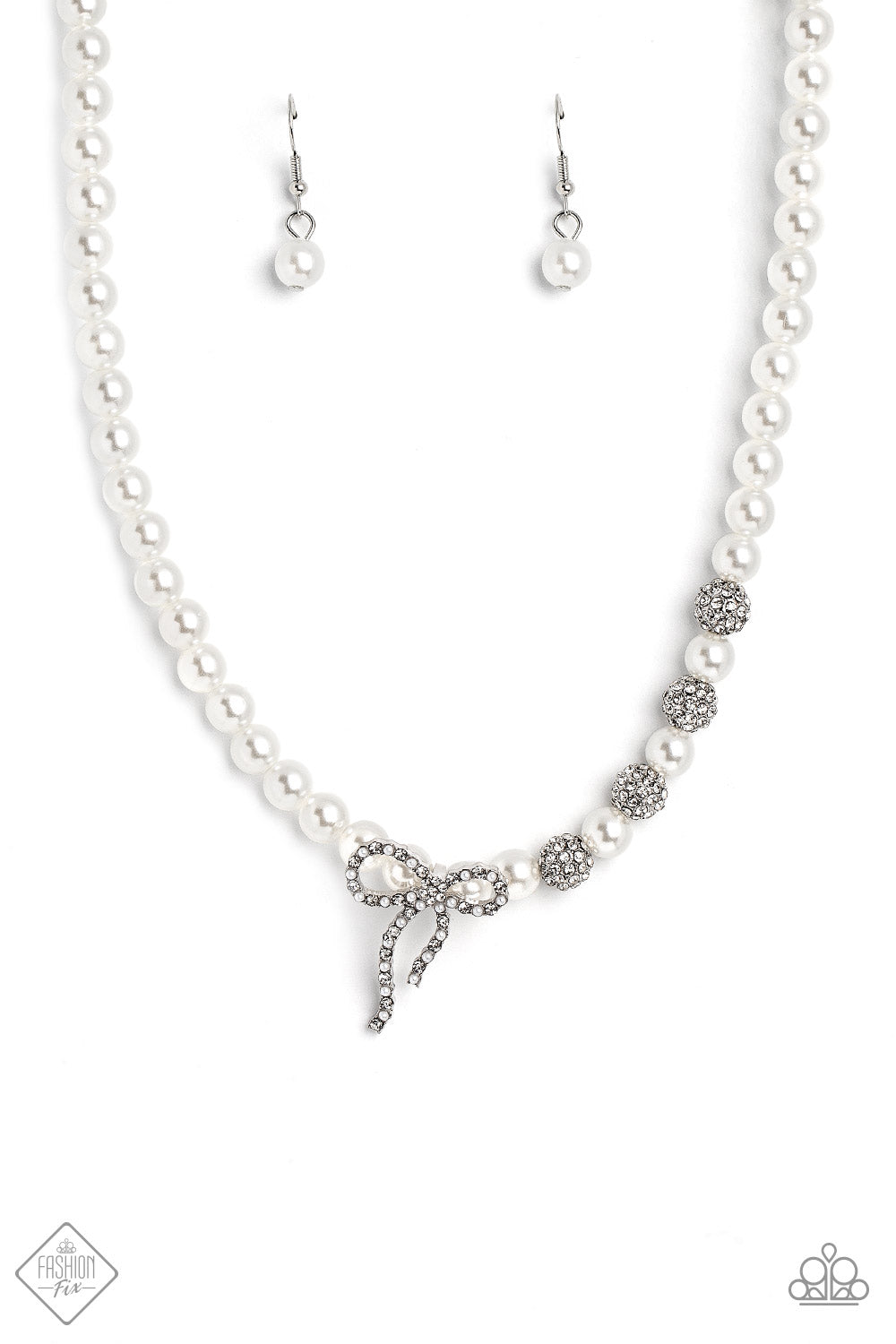 Paparazzi Classy Cadenza White Necklace