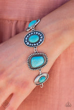 Load image into Gallery viewer, Paparazzi Taos Trendsetter Blue Bracelet
